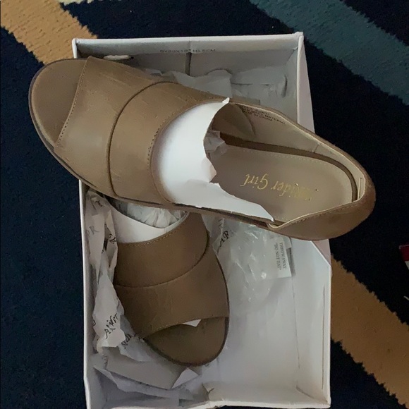Shoes - Picture 1 of 2